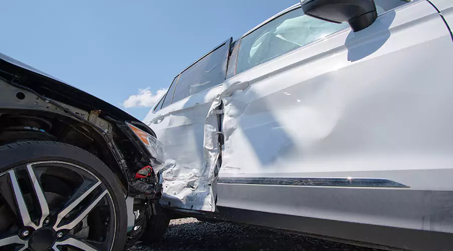 Can the color of your car help you avoid an accident?